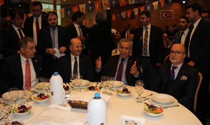 Bülent Arınç: Ben de vefa isterim