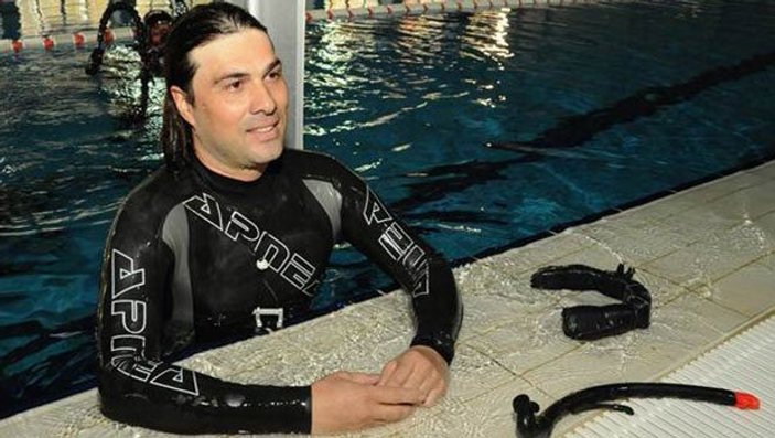 Sertan Aydın su altında tek nefesle 79 metre yürüdü
