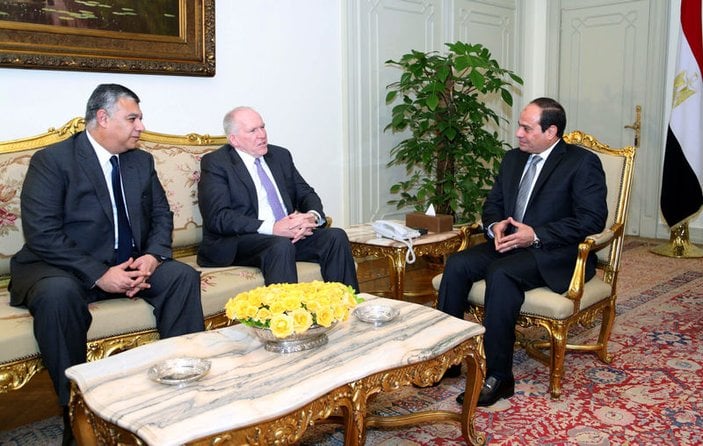 CIA Başkanı Brennan Mısır Cumhurbaşkanı Sisi ile görüştü