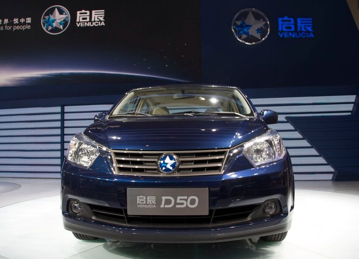 Nissan Çin'e özel otomobil üretiyor
