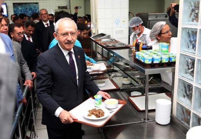 Kemal Kılıçdaroğlu işçilerle yemek yedi