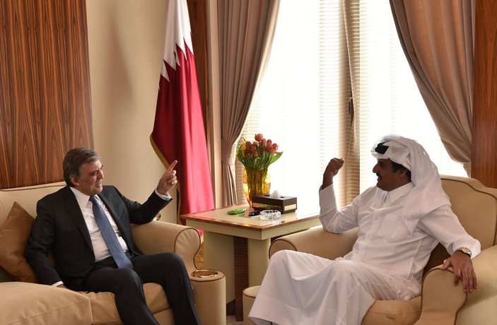 Abdullah Gül Katar Emiri Es-Sani ile bir araya geldi
