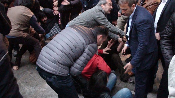 Kadıköy'de eylemcilere polis müdahalesi