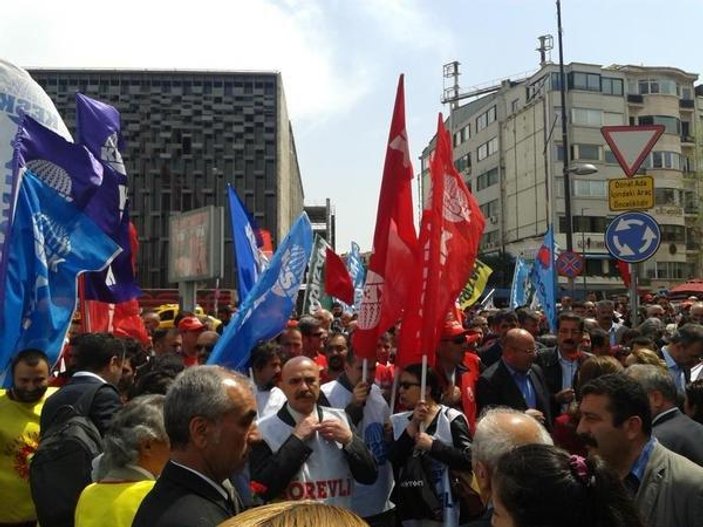 Taksim'de 1 Mayıs 1977'de öldürülenleri anma yürüyüşü