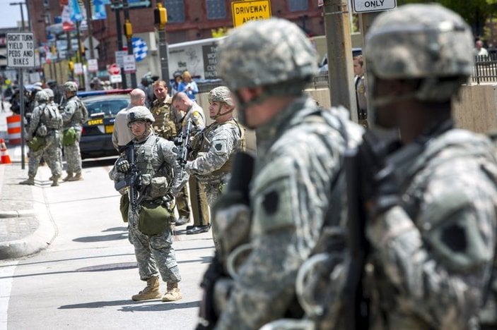 Baltimore'a binlerce asker konuşlandırıldı