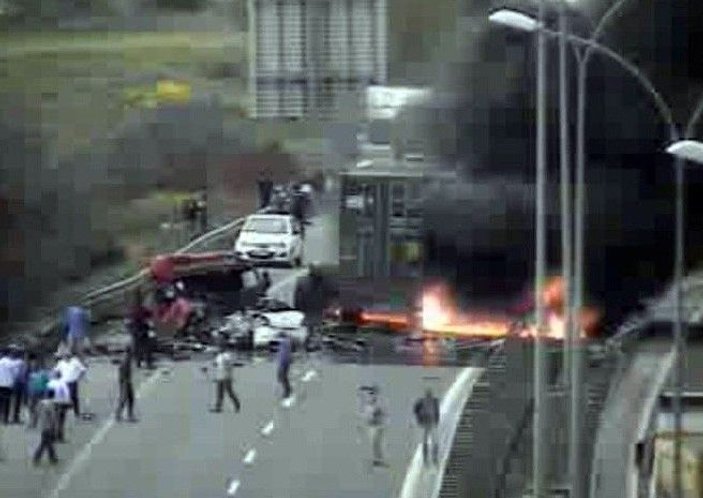 İstanbul'da zincirleme trafik kazası: 2 ölü
