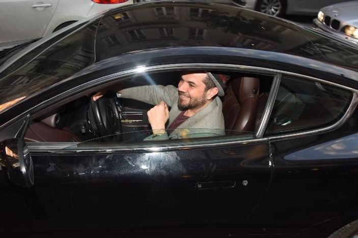 Kenan Doğulu'dan otomobil şov