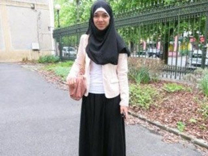 müslüman kız öğrenci