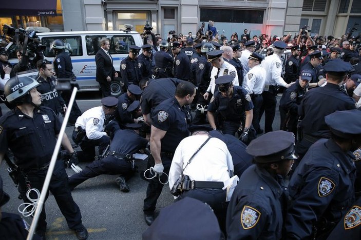 Baltimore protestoları New York'a sıçradı