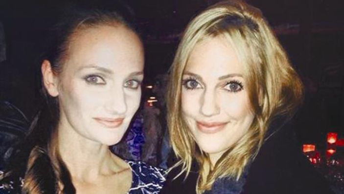 Meryem Uzerli ilk defa ablasıyla poz verdi