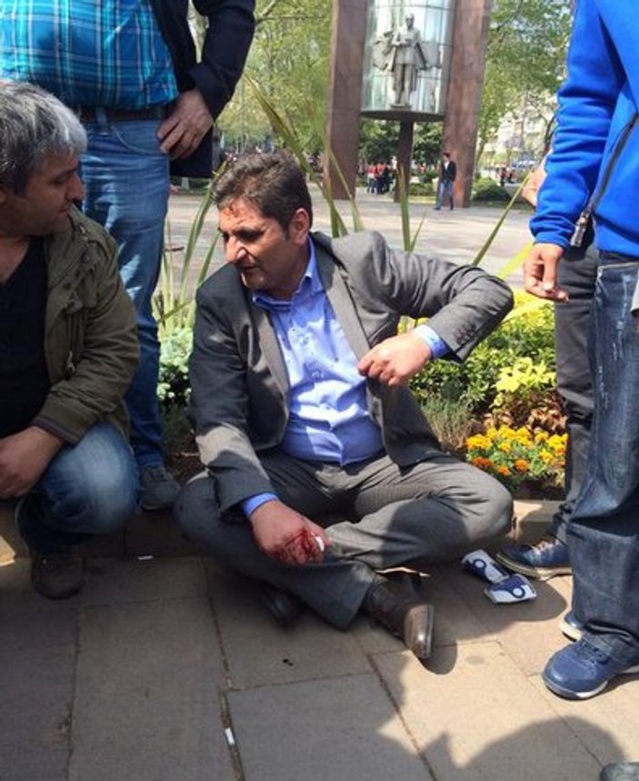 CHP'li vekil Aykut Erdoğdu polis aracını yumrukladı