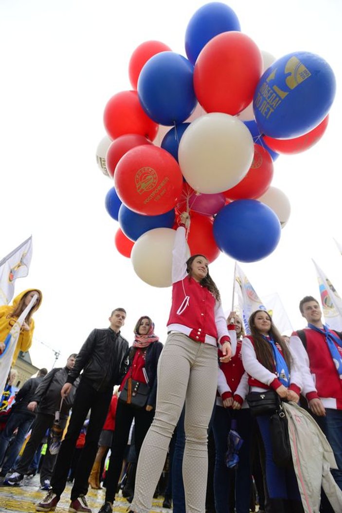 Rusya'da coşkulu 1 Mayıs kutlamaları