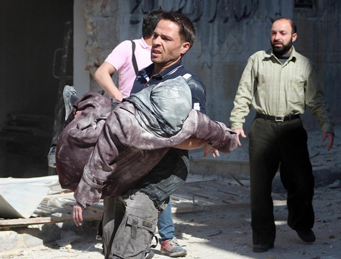 Esad güçleri Suriye'de anaokulunu bombaladı: 10 ölü