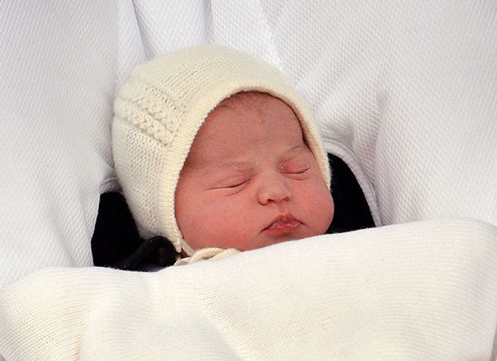 İngiliz Kraliyeti'nin minik prensesinin ismi belli oldu