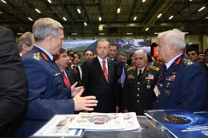 Erdoğan IDEF Uluslararası Savunma Sanayii Fuarı'nı gezdi