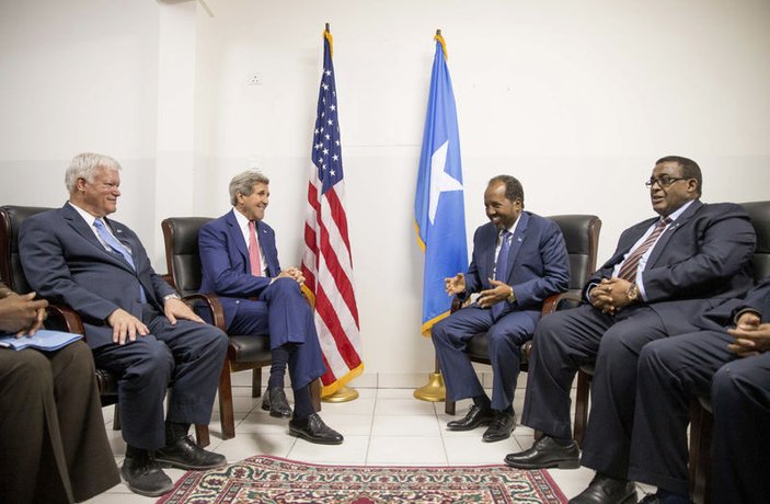 John Kerry'den Somali'ye sürpriz ziyaret
