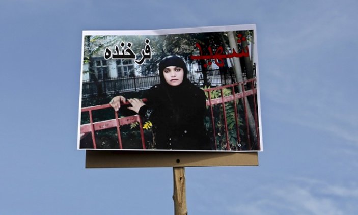 Kur'an'ı yaktı diye Afgan kadını linç eden 4 kişiye idam