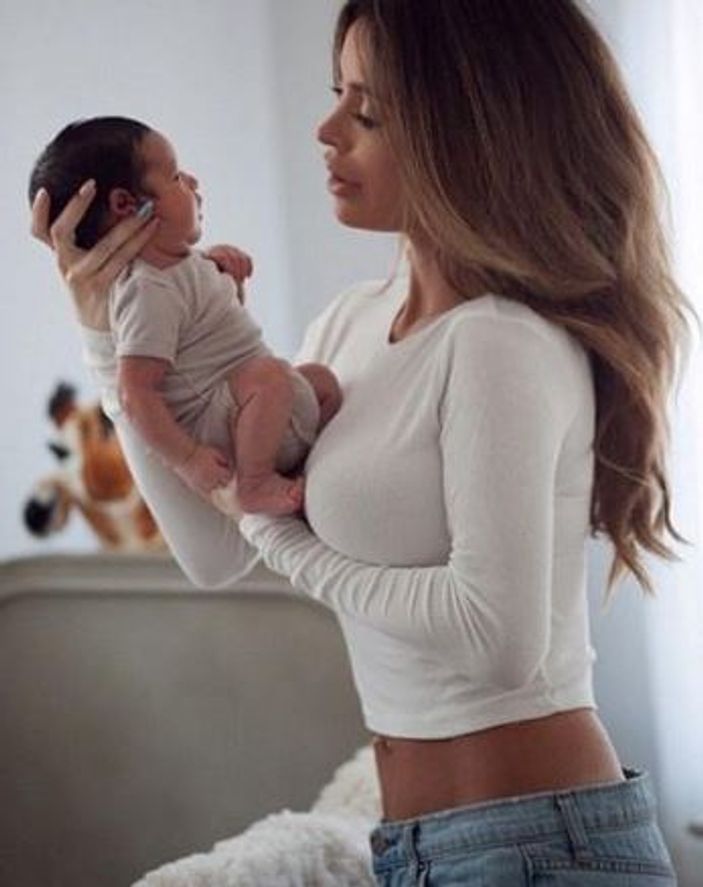 Sarah Stage'nin doğum sonrası fotoğrafları