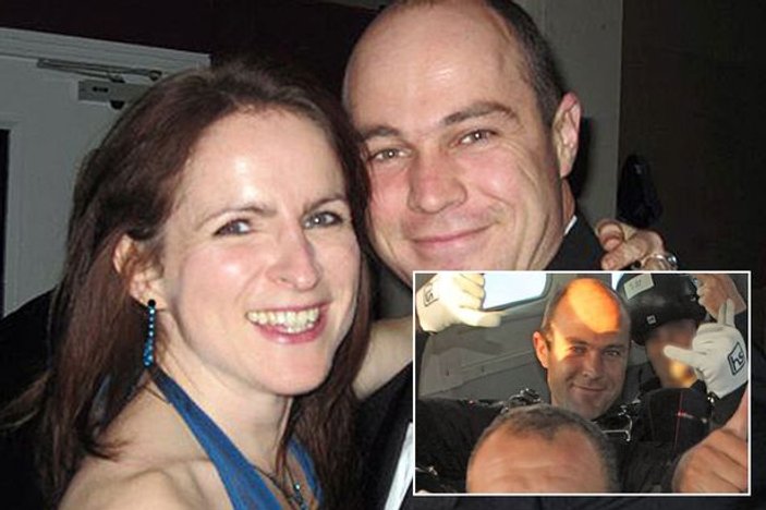Kocasının paraşütünü kestiği İngiliz eğitmen yere çakıldı