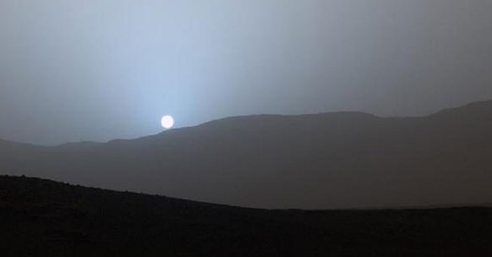 NASA'nın hava aracı Mars'ta gün batımını görüntüledi