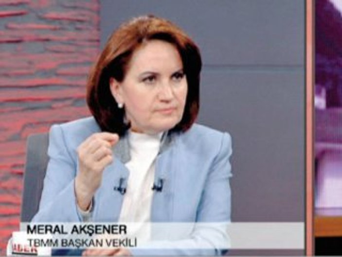 Sare Davutoğlu'ndan Akşener'e telefon