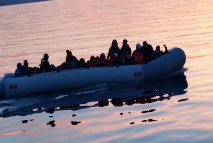 Tayland'ın geri çevirdiği teknede 10 kişi öldü