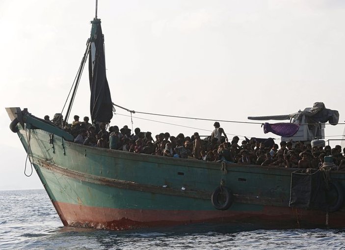Endonezya Rohingyalı Müslümanları geri gönderecek