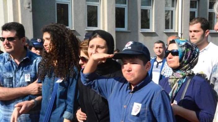 Tekirdağ'da şehit olan polis memuruna oğlundan son bakış