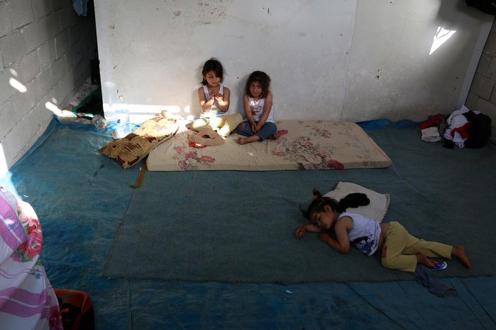 Suriyelilerin çadırlardaki zorlu yaşamı