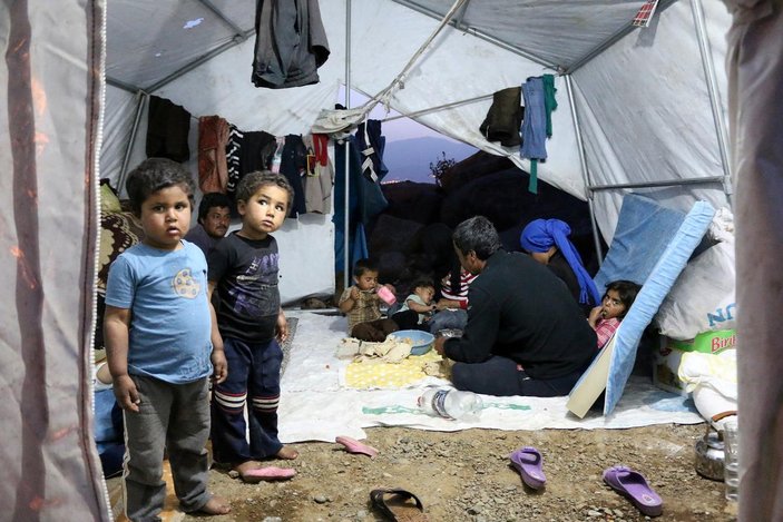 Suriyelilerin çadırlardaki zorlu yaşamı