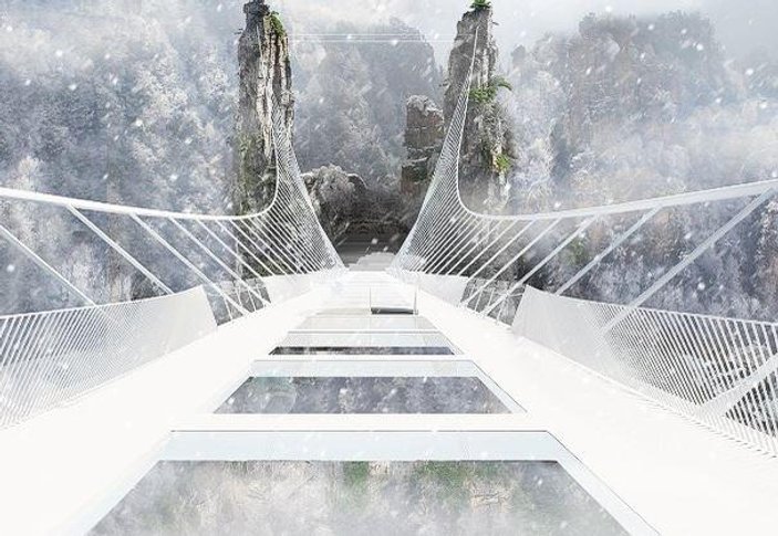 300 metre yükseklikteki cam köprü açılıyor