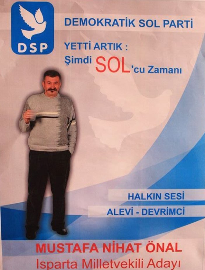Rakı kadehli seçim afişi bastıran DSP'li aday istifa etti