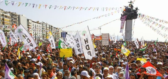 İzmir'de Öcalan'sız HDP mitingi