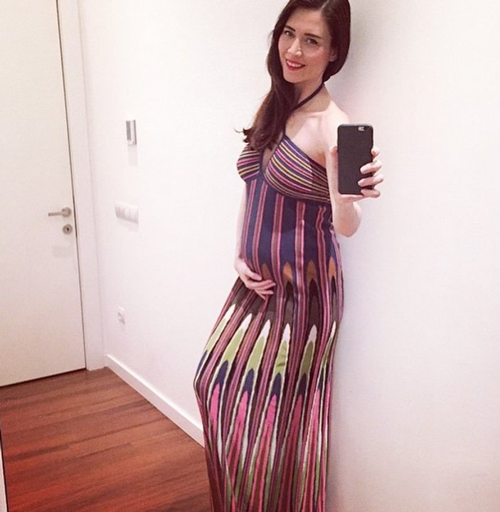 Nefise Karatay hamilelik fotoğrafını ilk kez paylaştı