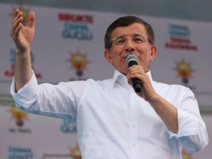 AK Parti'nin Van mitingine İstiklal Marşı sürprizi