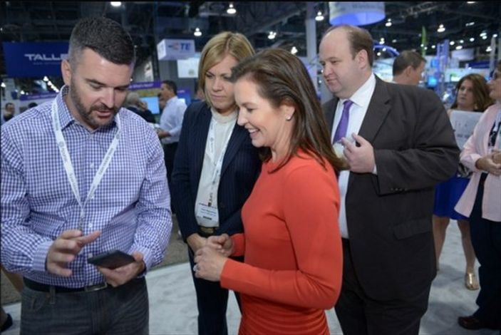 YotaPhone 2C ve 3 hazırlanıyor