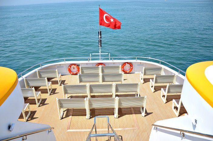İstanbul'un 3 yeni gemisi boğaz sularına indi