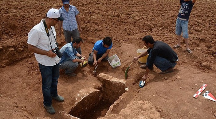 Mardin'de Erken Tunç Çağı'na ait mezar bulundu