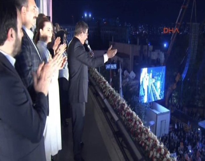 Başbakan Davutoğlu'nun balkon konuşması
