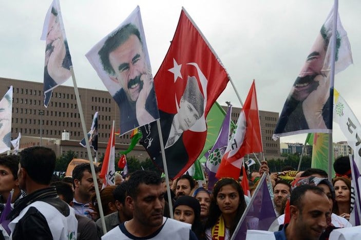 HDP'lilerin İstanbul'da seçim kutlaması