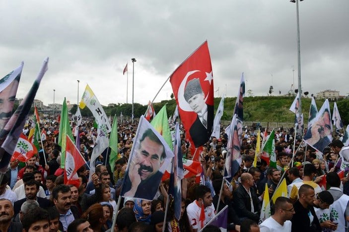 HDP'lilerin İstanbul'da seçim kutlaması