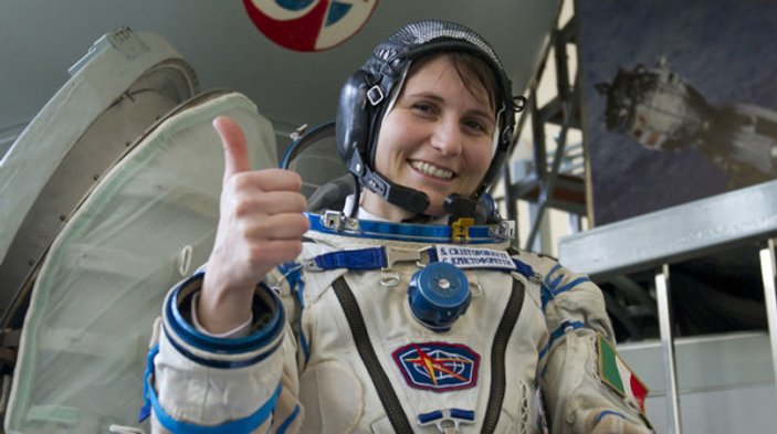 Samantha Cristoforetti uzayda rekor kırdı