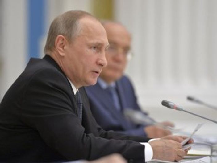 Rusya bütçesi ilk 5 ayda 19 milyar dolar açık verdi