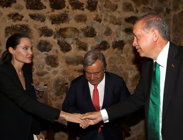 Cumhurbaşkanı Erdoğan Angelina Jolie ile görüştü