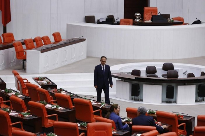 HDP'li Baydemir TBMM'de partisinin oturduğu yeri aradı