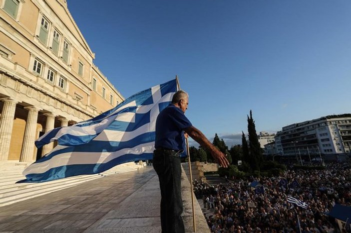 Yunanistan’da tespih satışları patladı
