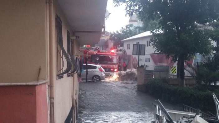 İstanbul'da şiddetli yağış etkili oldu