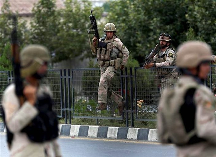 Parlamento baskınında 6 saldırganı öldüren askere ev