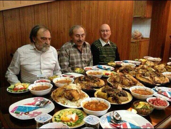 Erkam Tufan Aytav'ın zengin iftar sofrası