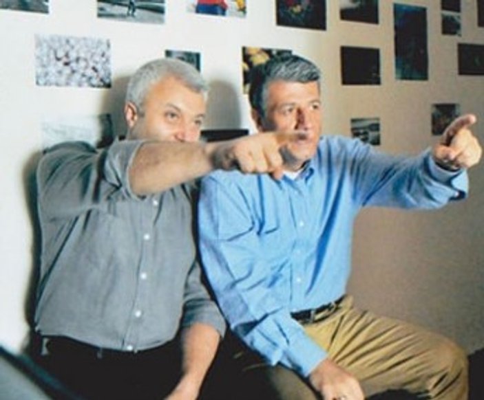 Tuncay Özkan ve Mustafa Balbay'dan Meclis pozu